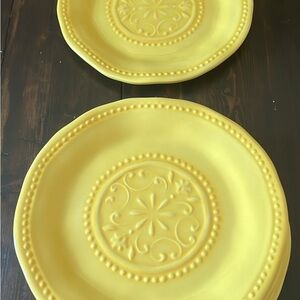Yellow Embossed Melamine Dinner Plates (set of 8)